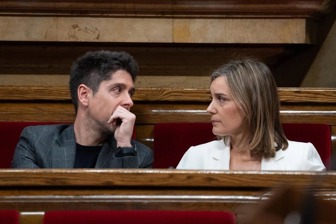 Archivo - El portavoz de los comuns en el Parlament, David Cid, y la líder de los comuns en el Parlament, Jéssica Albiach, durante el pleno del debate a la totalidad de Presupuestos 2024 en el Parlament, a 13 de marzo de 2024, en Barcelona, Catalunya (Esp