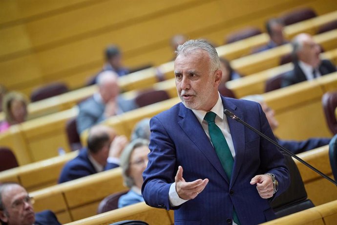 El ministro de Política Territorial y Memoria Democrática, Ángel Víctor Torres, durante una sesión de Control en el Senado, a 7 de mayo de 2024, en Madrid (España). Durante la sesión, se han abordado cuestiones como la ejecución de la construcción de la
