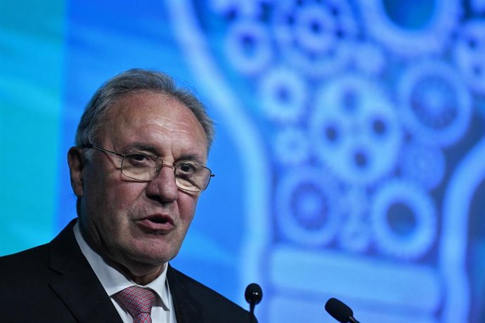 Archivo - El presidente de AEGE, José Antonio Jainaga, interviene durante la inauguración del Foro Anual de la Energía AEGE 2023, en el Auditorio El Beatriz, a 24 de octubre de 2023, en Madrid (España). La Asociación de Empresas con Gran Consumo de Energí