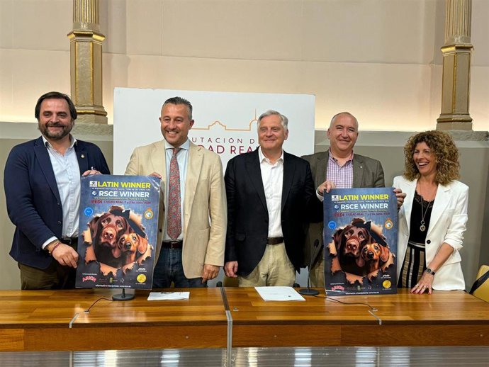 Presentación de la exposición de la Real Sociedad Canina de España en Ciudad Real.