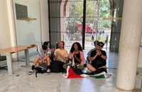 El grupo de estudiantes Acampada UMA acusa al Rectorado de la Universidad de Málaga de despreciar sus reivindicaciones