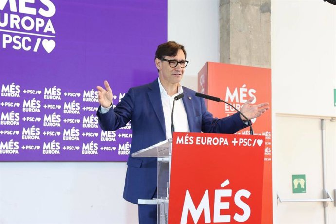 El primer secretario del PSC, Salvador Illa, en un acto en Santa Coloma de Gramenet