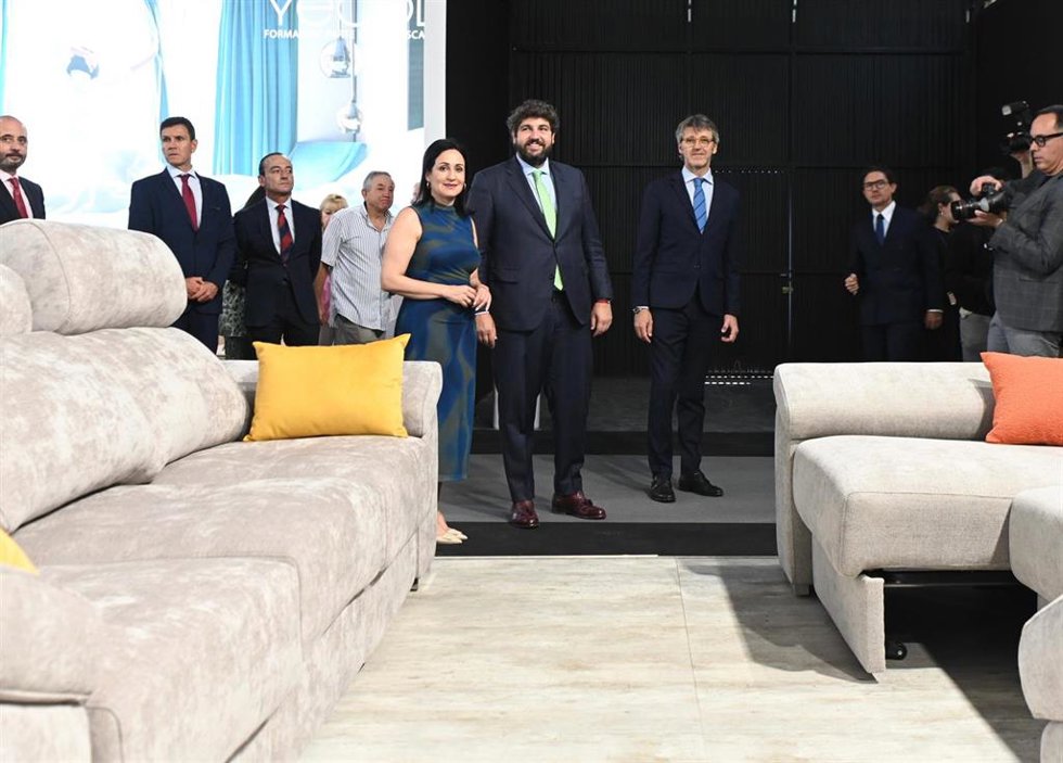 El presidente de la Comunidad, Fernando López Miras, en la inauguración de la 62 Feria del Mueble de Yecla