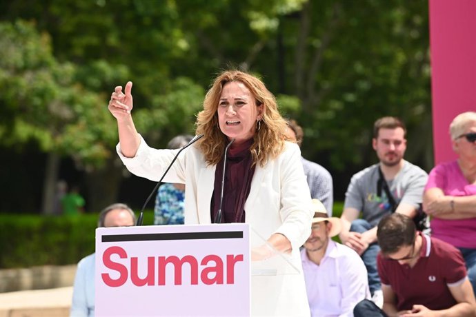 La candidata de Sumar para las elecciones europeas, Estrella Galán, interviene durante un acto de campaña electoral de Sumar