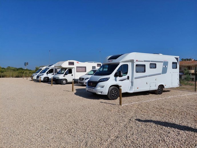 Archivo - Zona de autocaravanas en La Pobla de Farnals