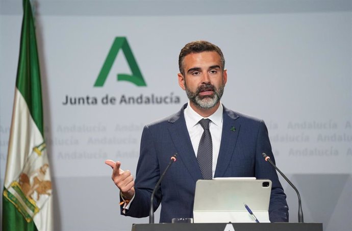 El consejero de Sostenibilidady portavoz del Gobierno andaluz, Ramón Fernández-Pacheco, este martes en la rueda de prensa posterior a la reunión del Consejo de Gobierno.