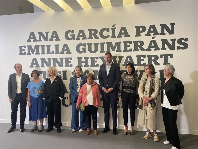 Inauguración de la exposición 'Outras historias posibles'.