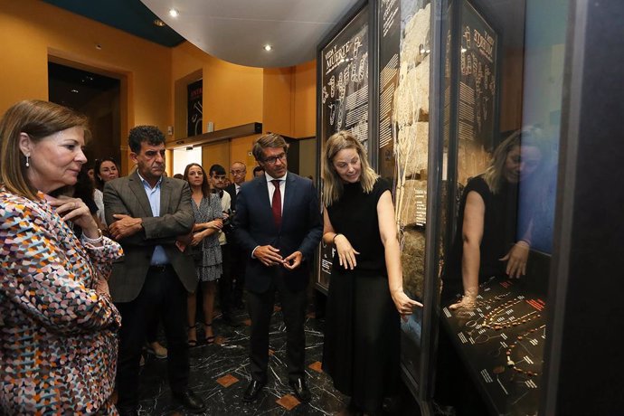 El MARQ expone un año las joyas funerarias halladas en la necrópolis bizantina de Cabezo del Molino de Rojales en 'Ajuares para la eternidad. El rito funerario en el Cabezo del Molino'