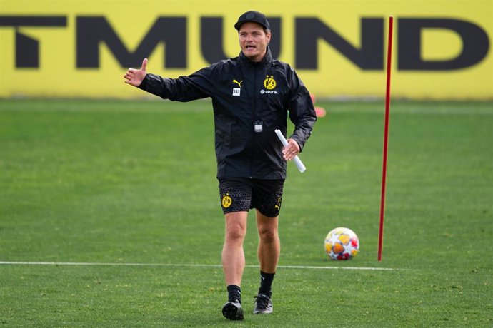 El entrenador del Borussia Dortmund, Edin Terzic, en el Media Day por la final de la Champions 2024.  