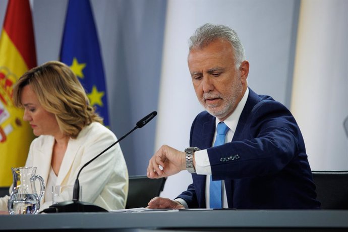 La ministra Portaveu, Pilar Alegría,  i el ministre de Política Territorial i Memòria Democràtica, Ángel Víctor Torres, durant una roda de premsa posterior a la reunió del Consell de Ministres, a 28 de maig del 2024, a Madrid (Espanya).