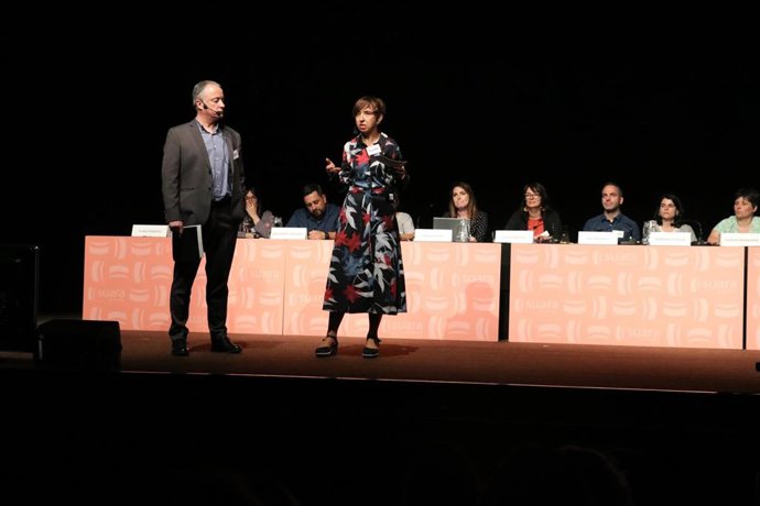 Los codirectores generales de Suara Cooperativa, Toms Llompart y Laura Peracaula.