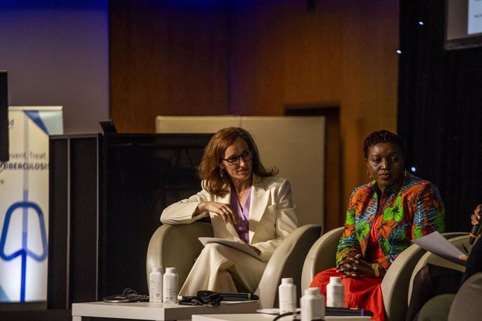 La ministra de Sanidad, Mónica García, en el  encuentro Access for greater equity, organizado por UNITAID, en la 77º Asamblea General de la Salud en Ginebra