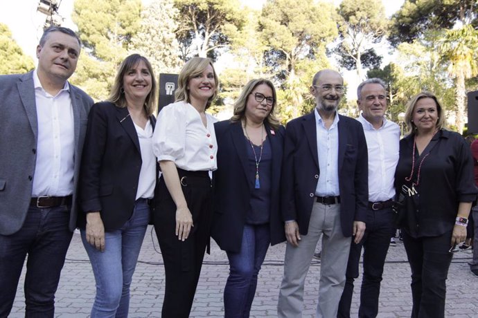 El PSOE ha celebrado un acto electoral, con la presencia de la ministra Pilar Alegría, en el Jardín de Invierno del Parque 'José Antonio Labordeta'