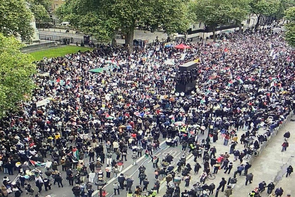 Tres policías heridos y 40 detenidos en una manifestación propalestina en Londres