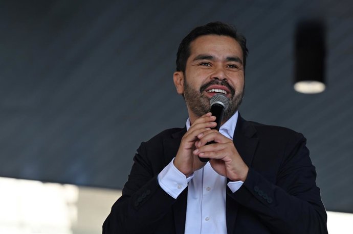 22 May 2024, Mexico, Tijuana: Mexican presidential candidate of the Citizens' Movement party (MC), Jorge Alvarez Maynez, speaks during an election campaign at the CETYS University campus. 
