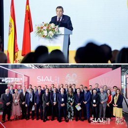 El ministro de Agricultura, Pesca y Alimentación, Luis Planas, durante su visita a la ferial Sial en Shanghai