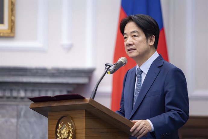 El presidente de Taiwán, Lai Ching Te, durante un encuentro en la oficina presidencial.