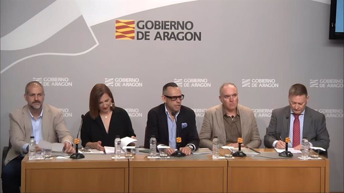 De izquierda a derecha, José Manuel Latorre, Sara Fernández, Pedro Olloqui, Rafael Yuste y Ángel Gálvez durante la presentación de la Feria.