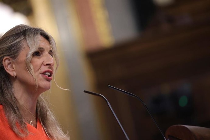 La vicepresidenta segunda y ministra de Trabajo, Yolanda Díaz, interviene durante una sesión plenaria en el Congreso de los Diputados, a 29 de mayo de 2024, en Madrid (España). 