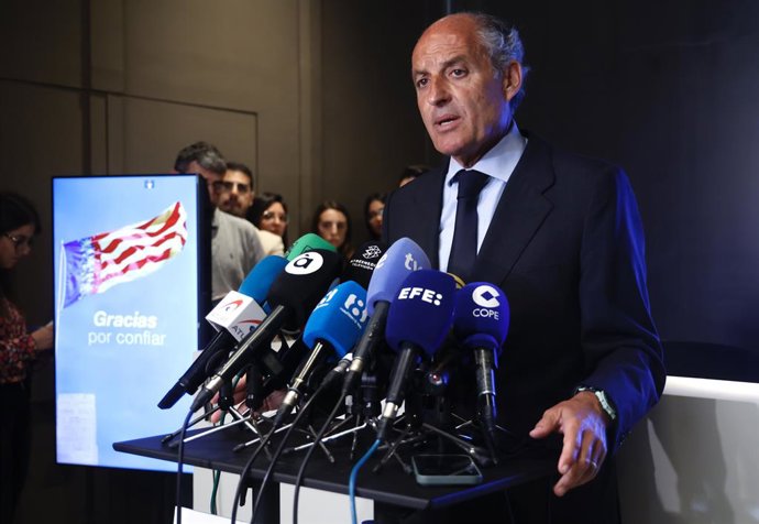 Camps en la roda de premsa després de ser absolt per l'Audiència Nacional en el cas Gürtel