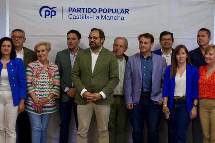 El presidente del Partido Popular de Castilla-La Mancha, Paco Núñez, en un acto sobre agricultura en Moral de Calatrava.