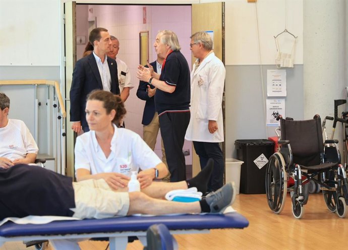 El presidente del Consell de Mallorca, Lloren Galmés, en el Hospital Sant Joan de Déu
