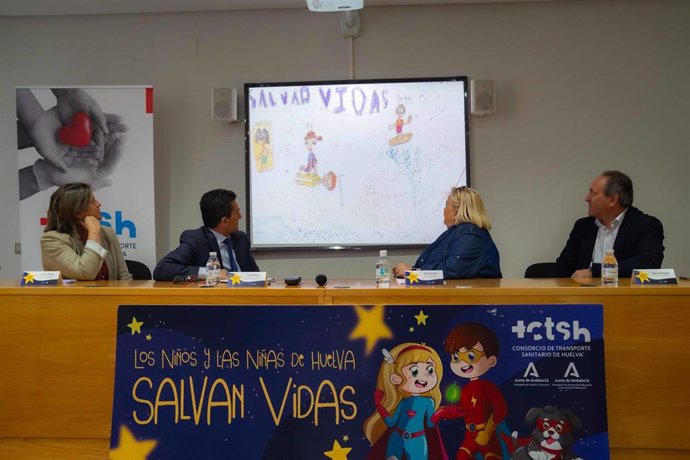 Entrega de los premios correspondientes a la fase de concurso de la tercera edición de 'Los niños y las niñas de Huelva salvan vidas'.