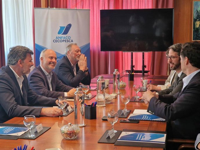 Imagen del encuentro entre Nicolás González y representantes de Anfaco.