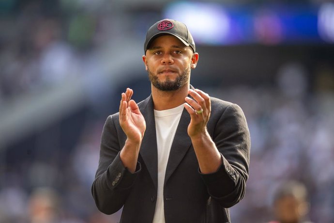 Burnley manager Vincent Kompany at full time during the English championship Premier League football match between Tottenham Hotspur and Burnley on 11 May 2024 at Tottenham Hotspur Stadium in London, England - Photo Ian Stephen / ProSportsImages / DPPI