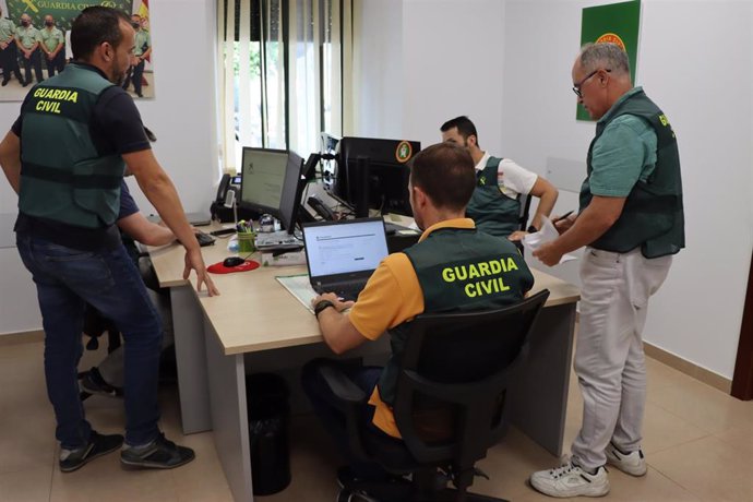 Equipo@ de la Guardia Civil de Córdoba.