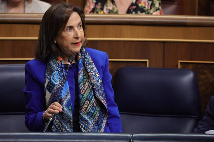 La ministra de Defensa, Margarita Robles, interviene durante la sesión de control al Gobierno, en el Congreso de los Diputados, a 29 de mayo de 2024, en Madrid (España)