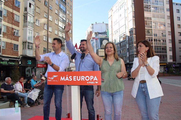 Daniel de la Rosa, Luis Tudanca, Iratxe García y Esther Peña