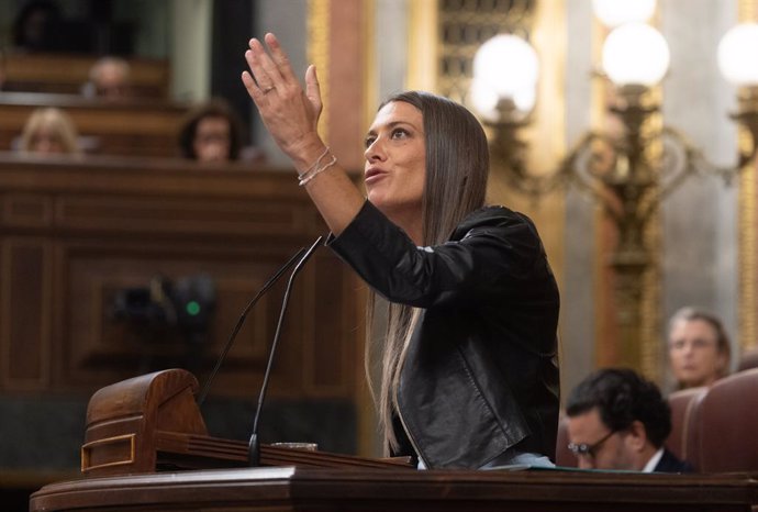 La portavoz de Junts en el Congreso, Miriam Nogueras, interviene durante un pleno en el Congreso de los Diputados, a 30 de mayo de 2024, en Madrid (España). La Ley de Amnistía afronta hoy en el Pleno del Congreso su última votación parlamentaria, en la qu