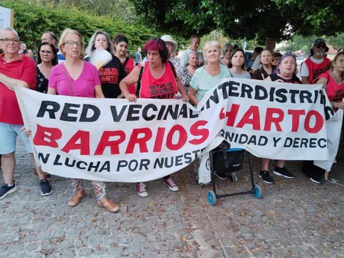 Una de las pancartas de la manifestación de las asociaciones de Cerro Amate