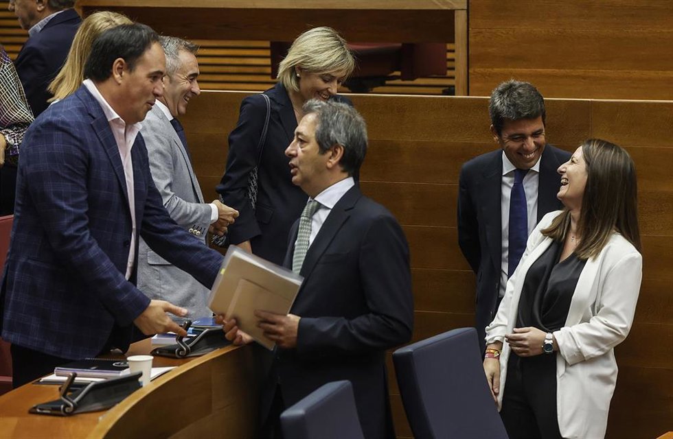 Archivo - Diputados de PP y Vox en una imagen de archivo