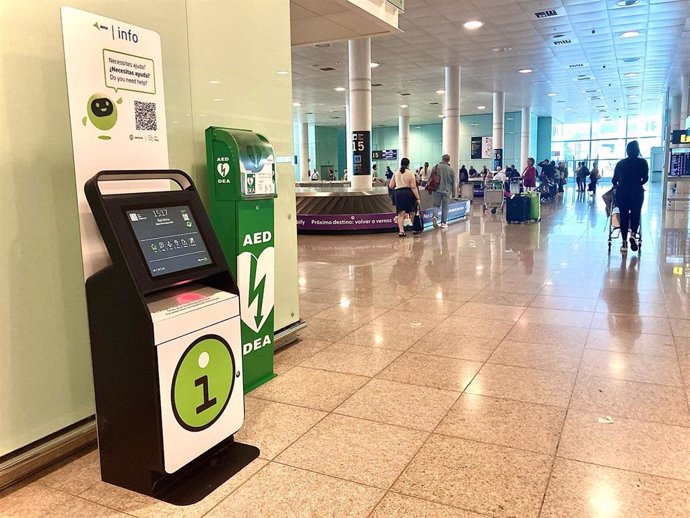 Punto de información virtual en el Aeropuerto de Barcelona-El Prat.