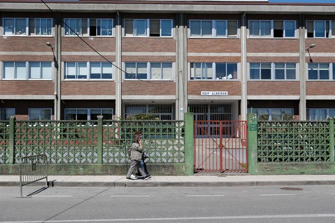 Fachada del colegio donde un profesor  fue detenido por presuntos abusos sexuales a nueve menores del centro, a 29 de mayo de 2024, en Lugo, Galicia (España). 