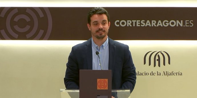 El diputado socialista Darío Villagrasa durante la rueda de prensa ofrecida este jueves.