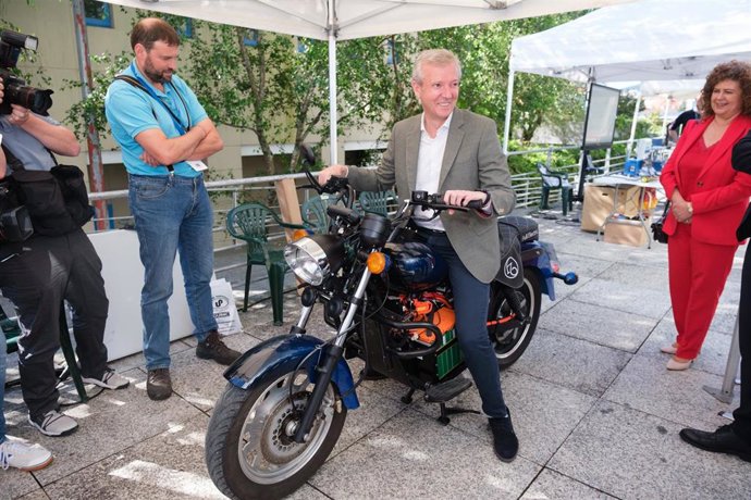 Rueda asiste a la inauguración del congreso 'Mobilidade Sustentable en Medios de Transporte'.
