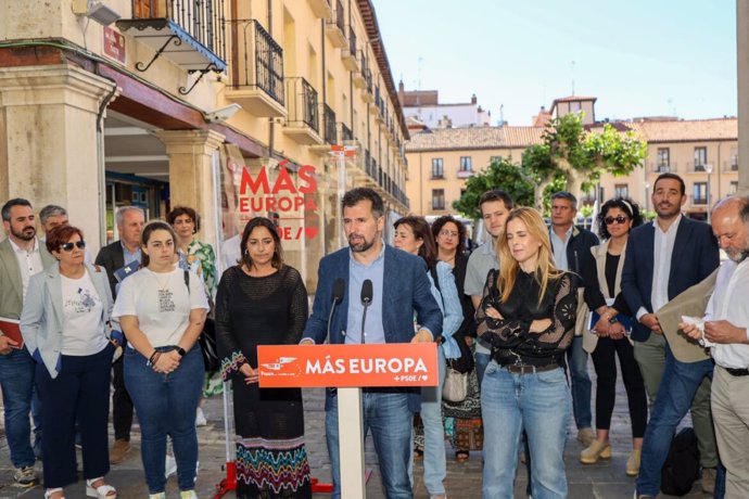 El secretario general del PSOECyL, Luis Tudanca, en un acto en Palencia.