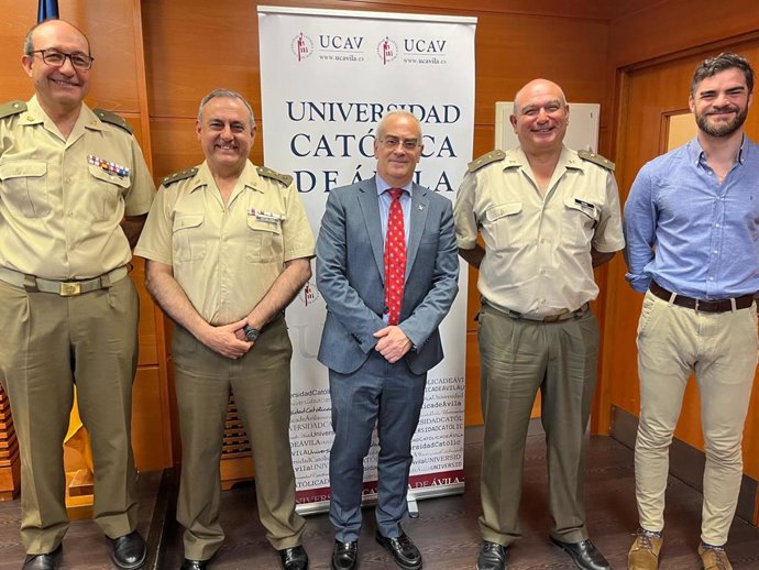 La tradición y las nuevas tecnologías, protagonistas en el ciclo de Defensa que organiza la Universidad Católica de Ávila