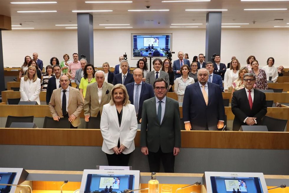 El proyecto 'Digitalización Sostenible' de la Fundación CEOE ha entregado equipos informáticos reacondicionados a un total de 25.000 beneficiarios en situación de vulnerabilidad.