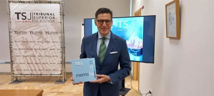 El presidente del TSJMU, Miguel Pasqual del Riquelme