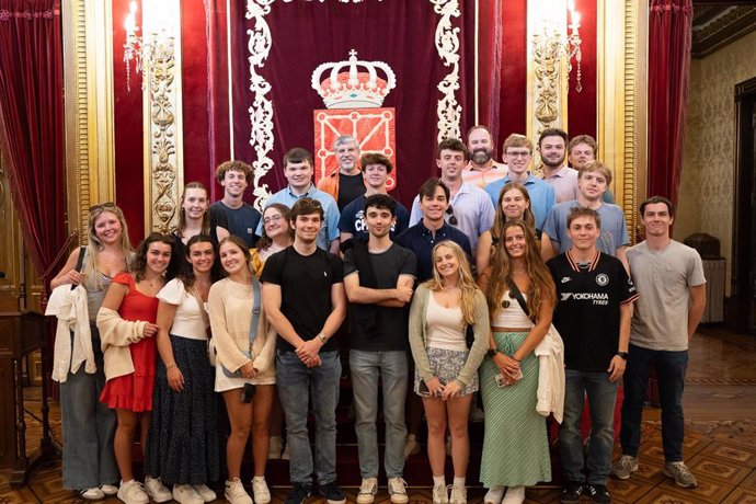 Archivo - Recepción a los estudiantes de la Universidad de Auburn en el Palacio de Navarra.