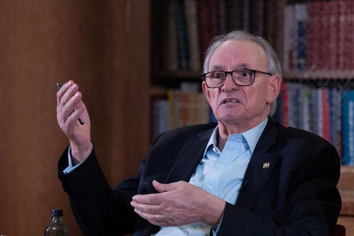 Archivo - El presidente del Consejo Económico Social de España (CES), Antón Costas. 