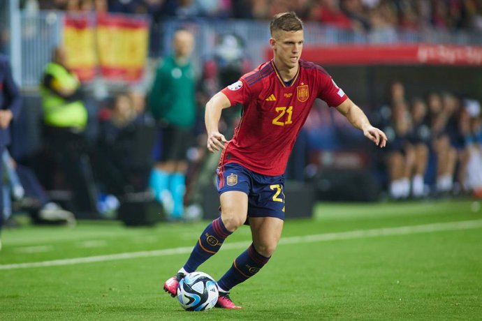 Archivo - Dani Olmo of Spain in action during the UEFA EURO 2024 qualifying round group A match between Spain and Norway at La Rosaleda Stadium on March 25, 2023 in Malaga, Spain.