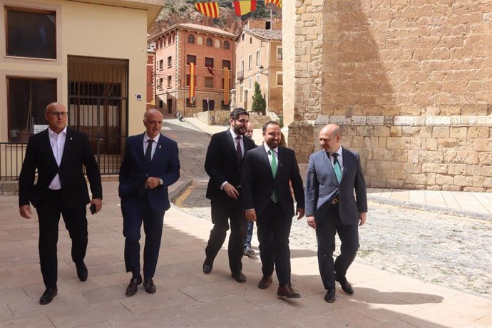 El vicepresidente primero del Gobierno de Aragón, Alejandro Nolasco, y otros miembros de VOX han visitado Daroca.
