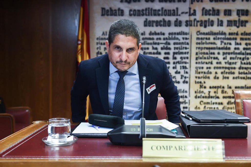 El director general de Gestión de Personas de la Entidad Pública Empresarial Adif-Alta Velocidad, Michaux Miranda, comparece ante la Comisión de Investigación sobre el caso Koldo, en el Senado, a 30 de mayo de 2024, en Madrid (España). La Comisión de 