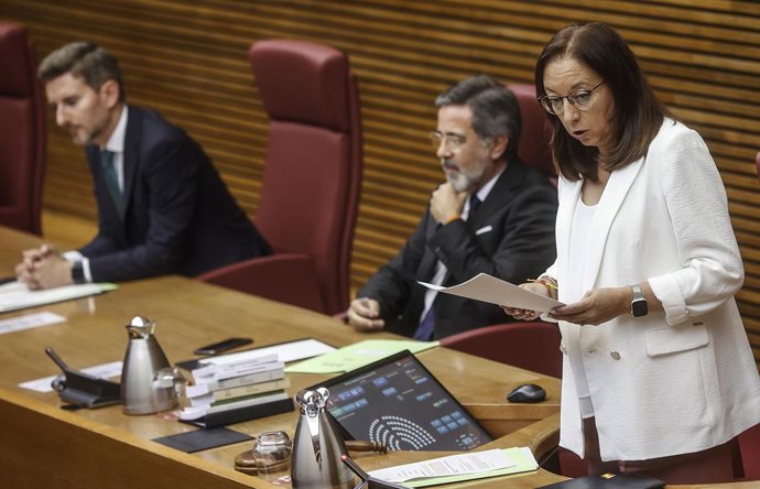 Archivo - Arxiu - La presidenta de Les Corts, Llanos Massó, en una imatge d'arxiu