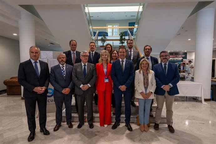 El conselleiro do Mar, Alfonso Villares, participa en un almuerzo coloquio organizado en Vigo por el Círculo de Empresarios de Galicia.